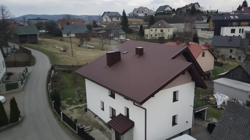 Fasáda a střecha rodinného domu